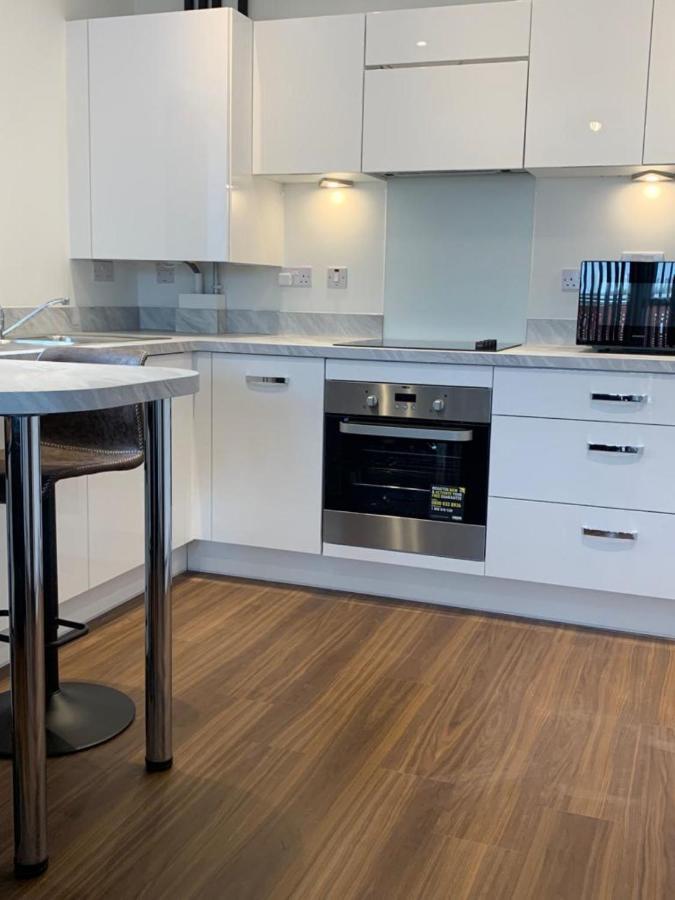 Lakeside 2 Bed Luxury Apartment No Parties No Events Early Check-In Late Check- Out Allowed เวสต์เทอร์ร็อค ภายนอก รูปภาพ