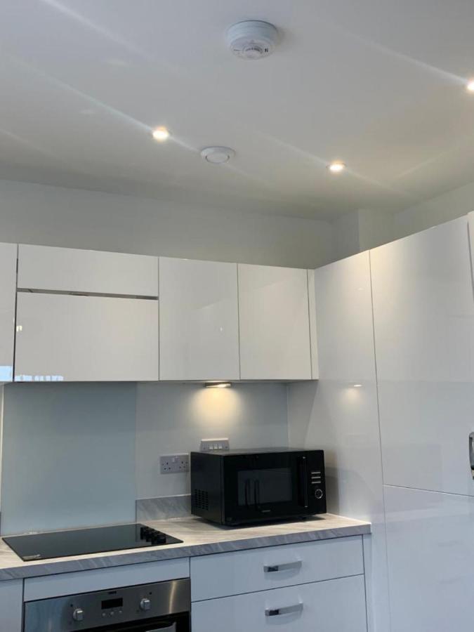 Lakeside 2 Bed Luxury Apartment No Parties No Events Early Check-In Late Check- Out Allowed เวสต์เทอร์ร็อค ภายนอก รูปภาพ