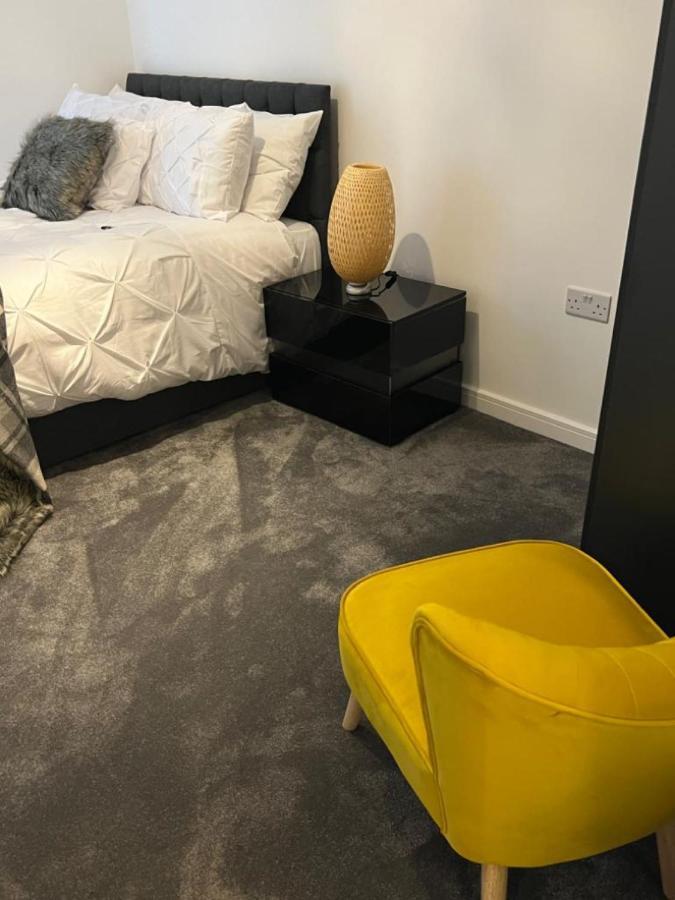 Lakeside 2 Bed Luxury Apartment No Parties No Events Early Check-In Late Check- Out Allowed เวสต์เทอร์ร็อค ภายนอก รูปภาพ